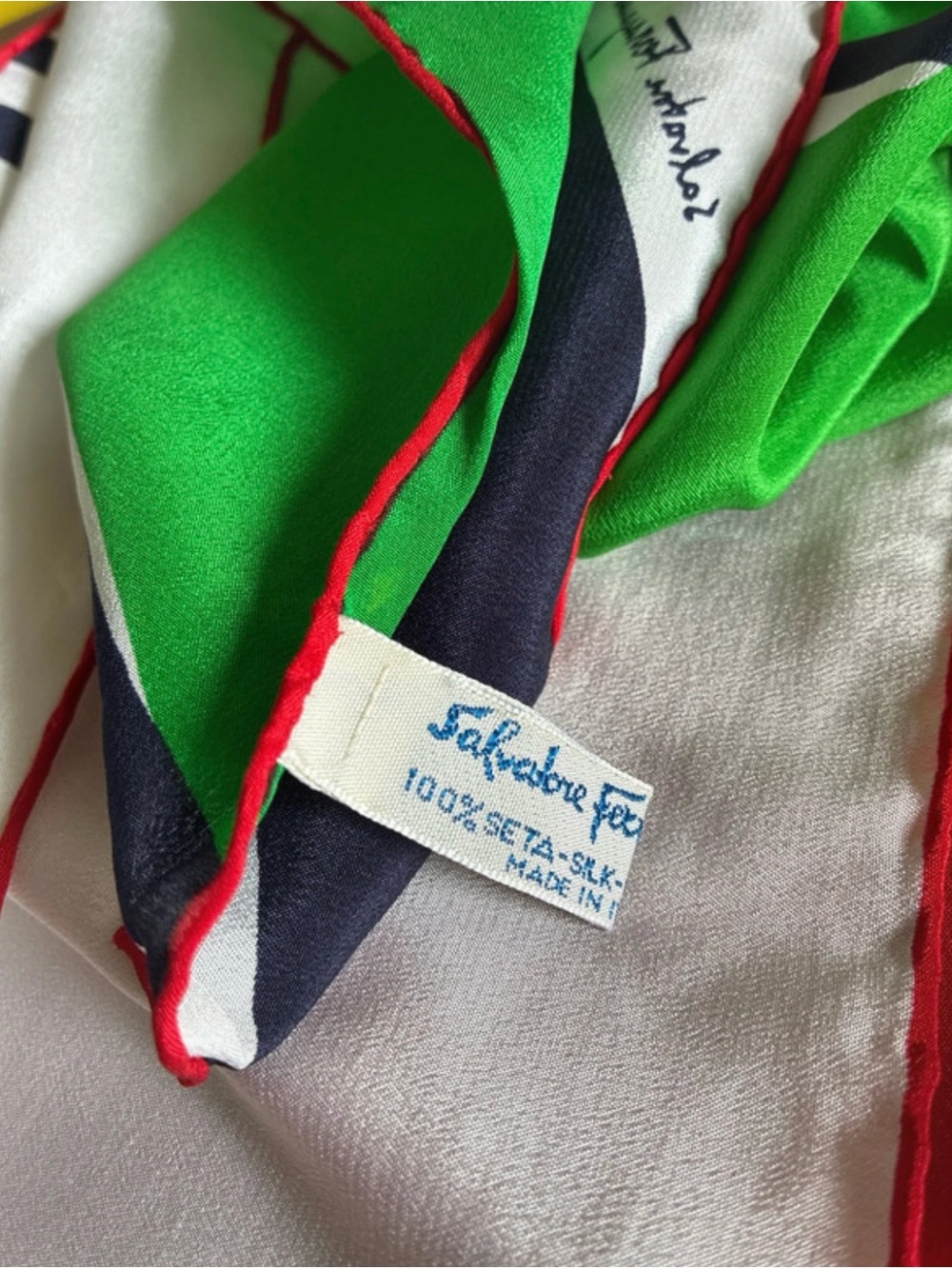 Salvatore Ferragamo vintage silk scarf - Picture 5 of 5